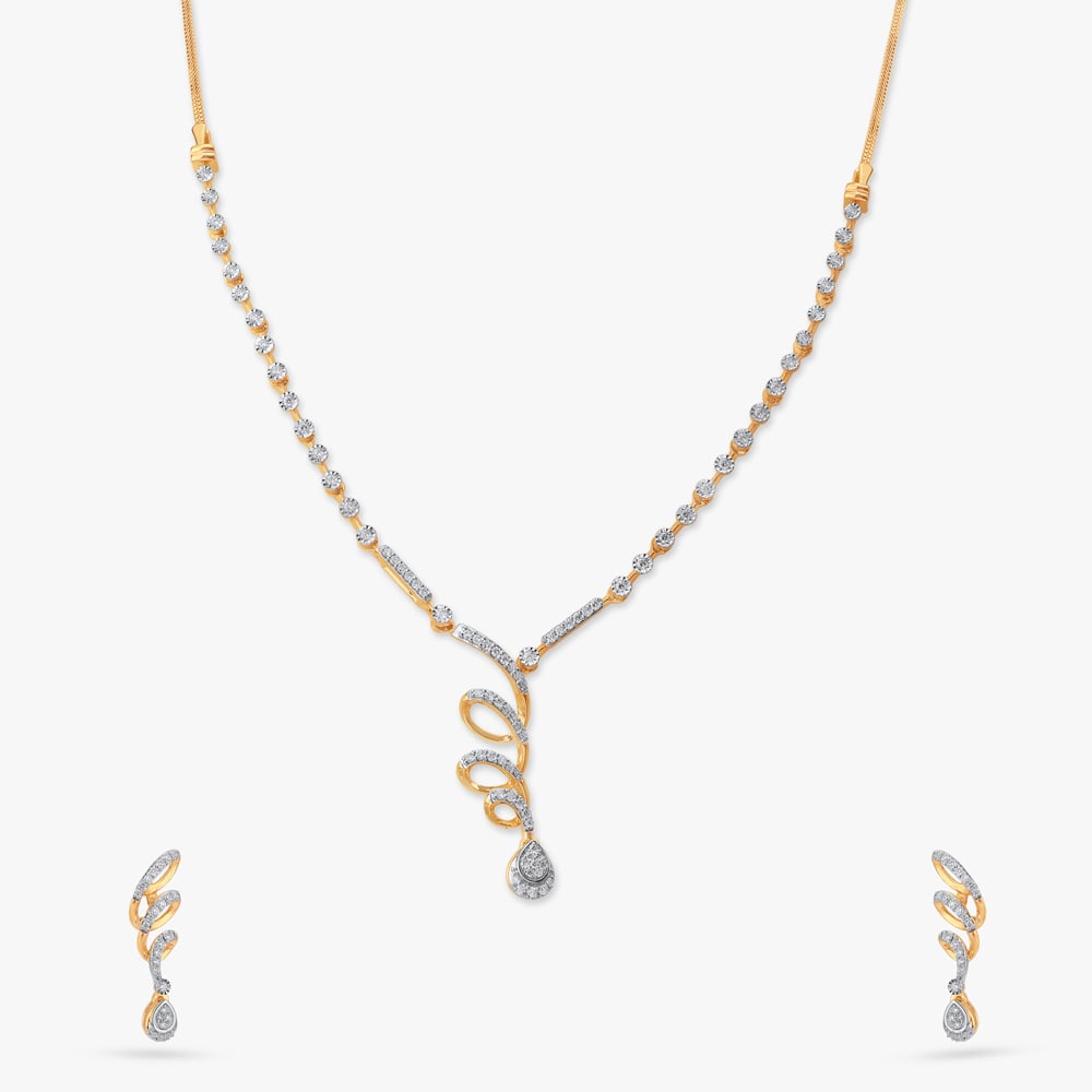 

Twirling Glow Diamond Necklace Set