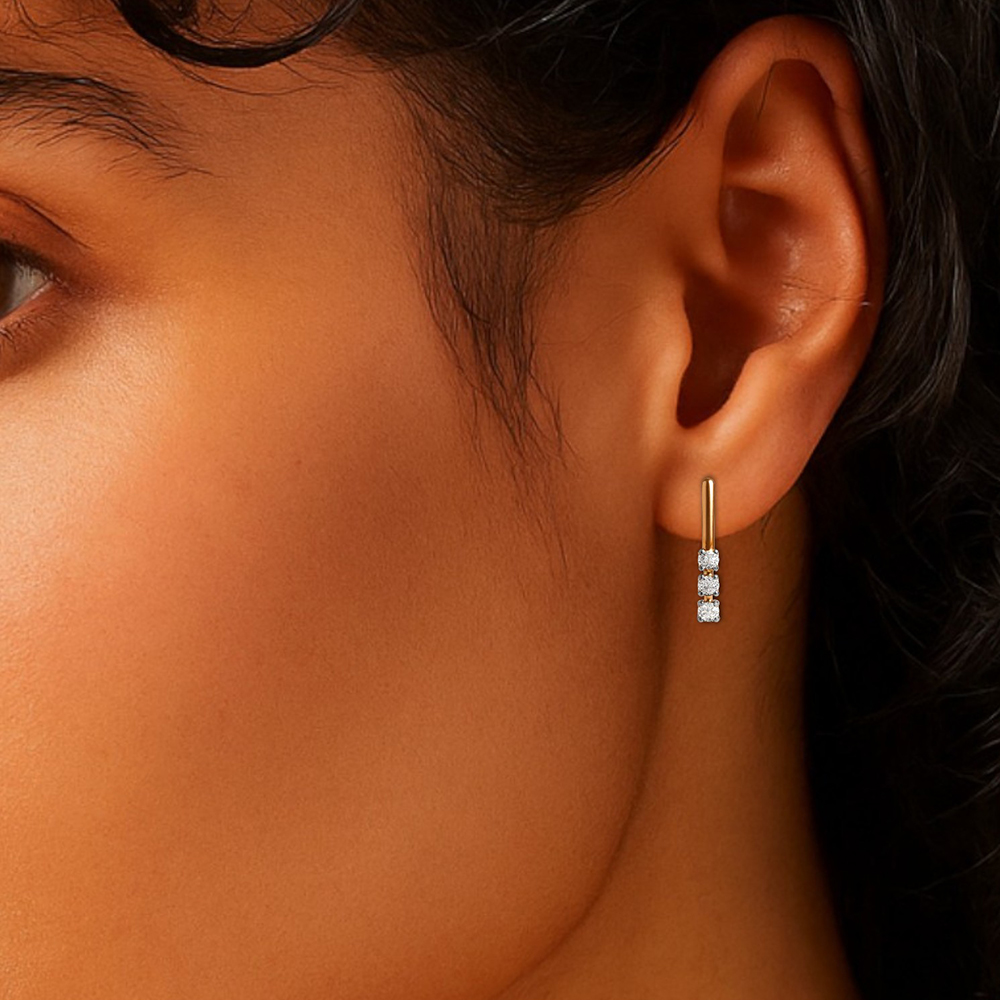 

Dainty Glam Diamond Stud Earrings