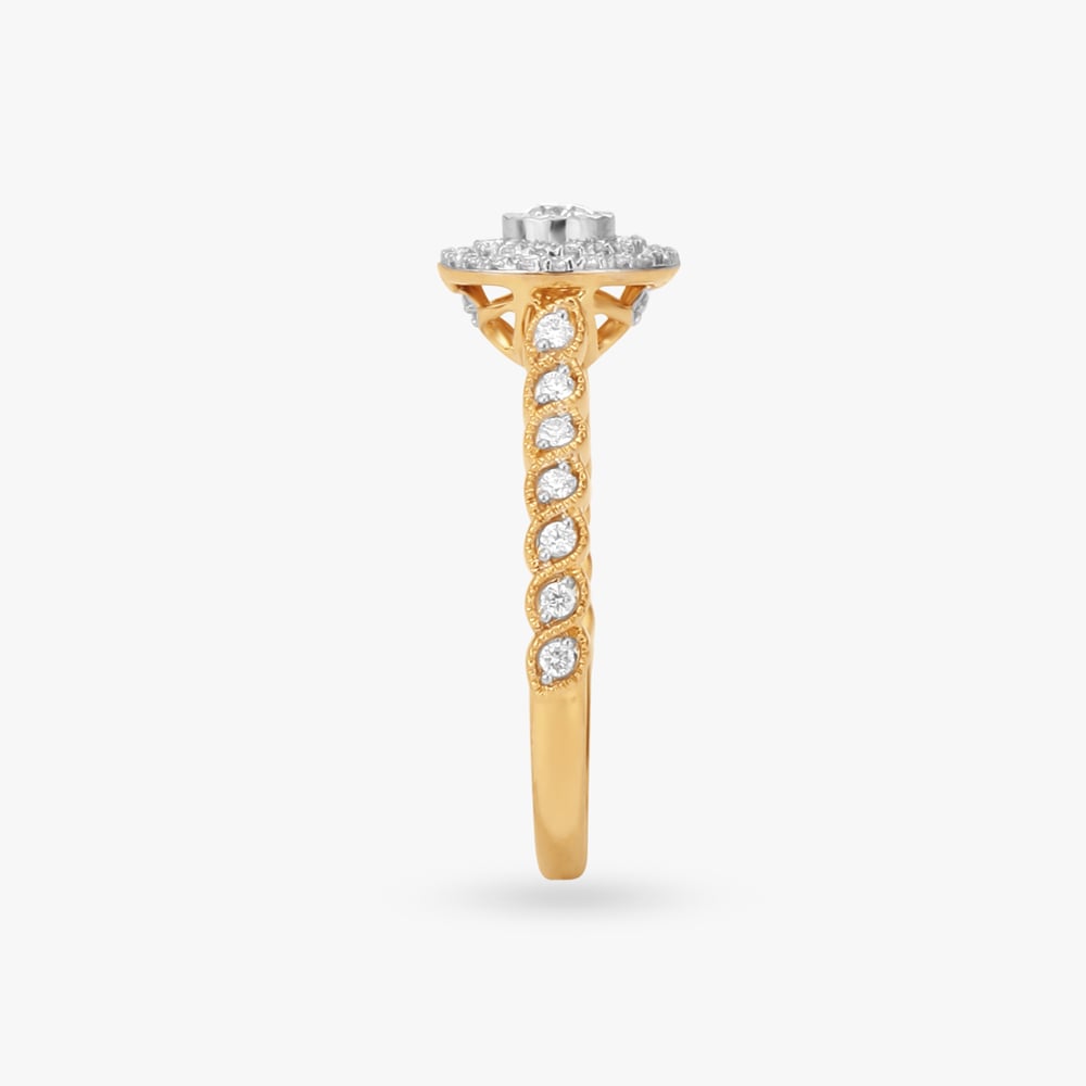 Exquisite Halo Diamond Finger Ring,,hi-res image number null