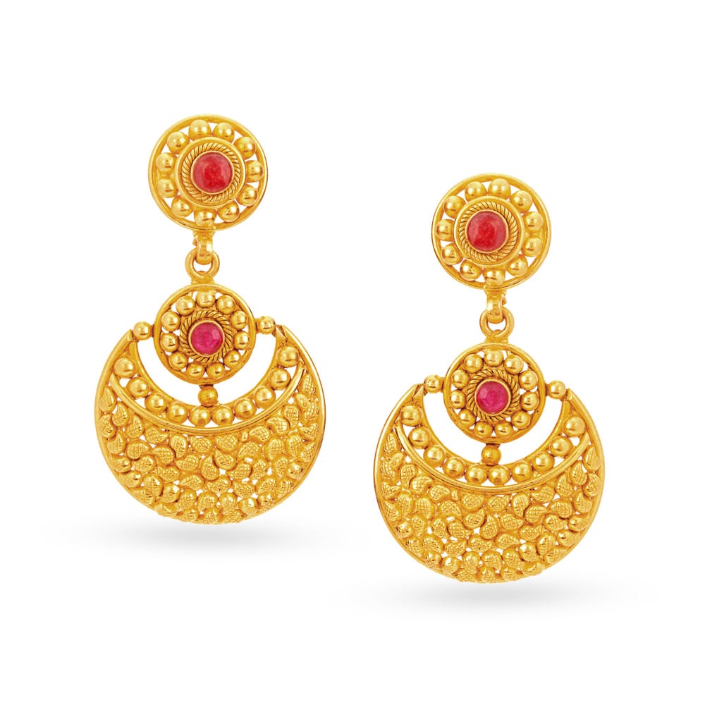Floral Gold Stud Earrings | Tanishq