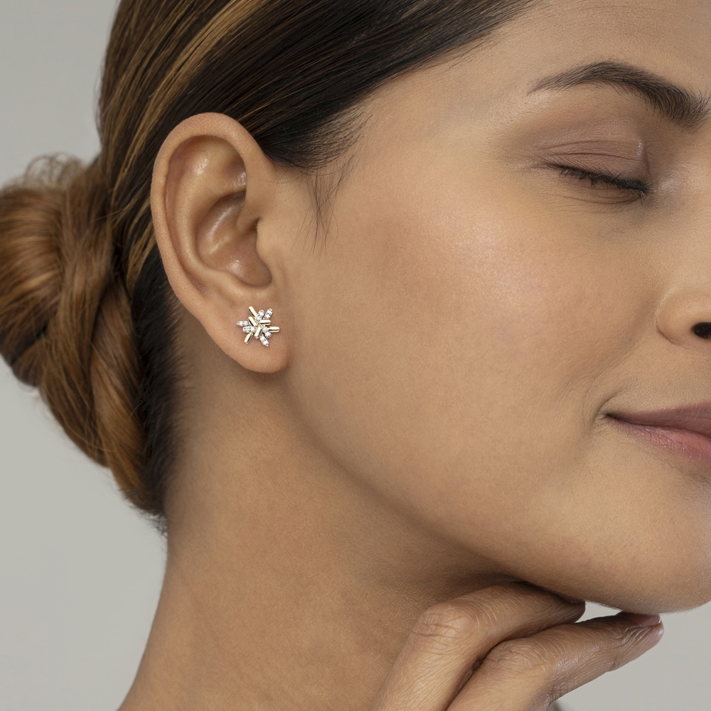 Basketry Shine Gold and Diamond Stud Earrings,,hi-res image number null