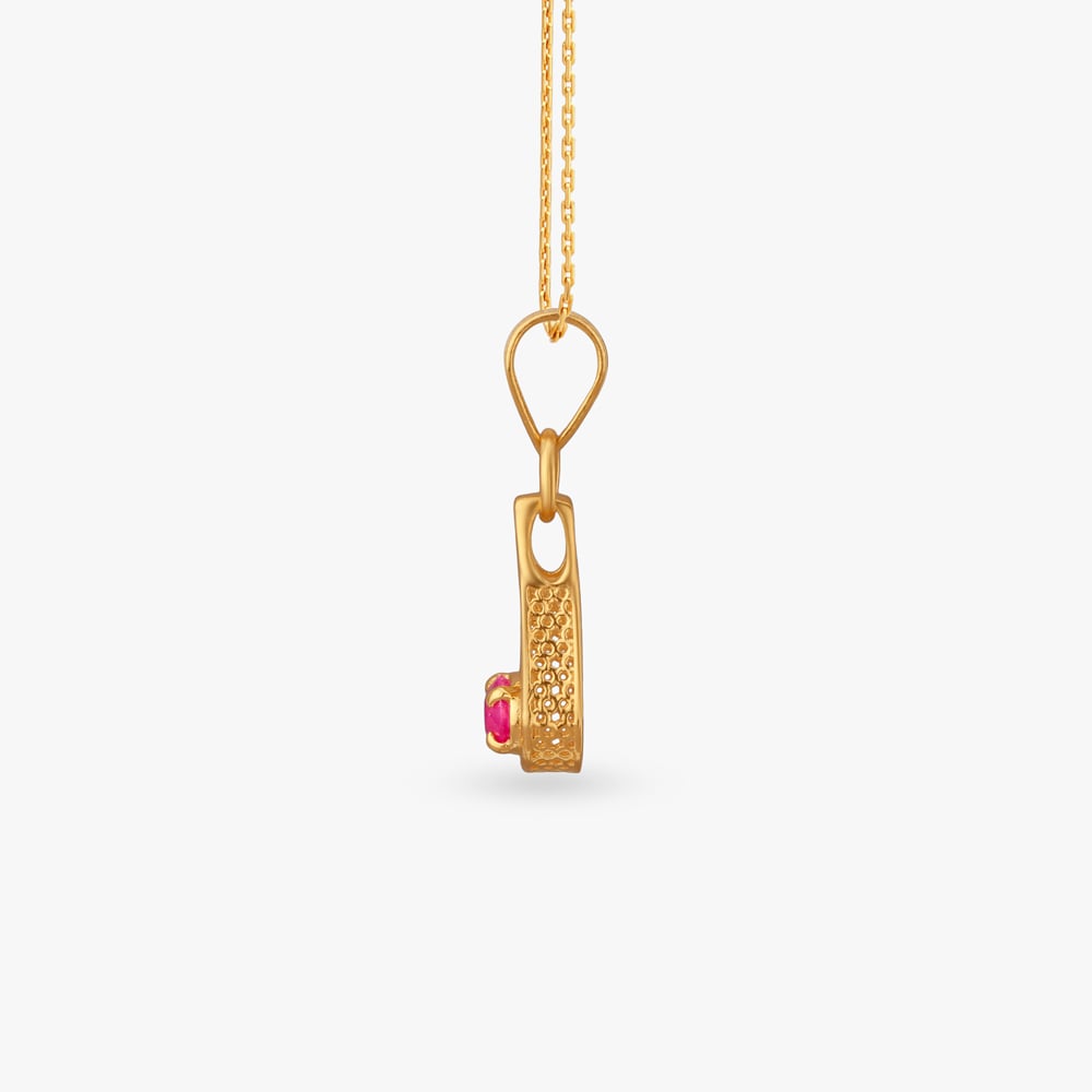Crimson Gleam Gold Pendant,,hi-res image number null