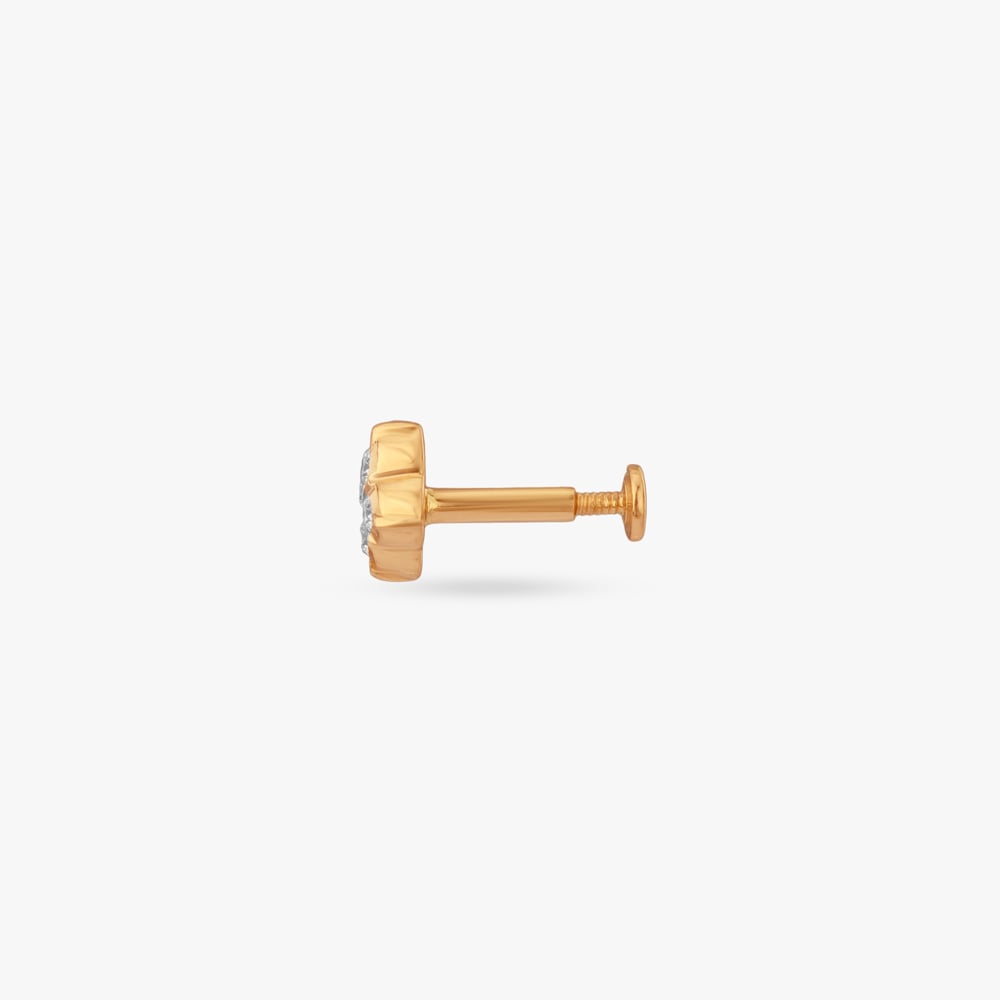 Clover Glow Diamond Nose Pin,,hi-res image number null