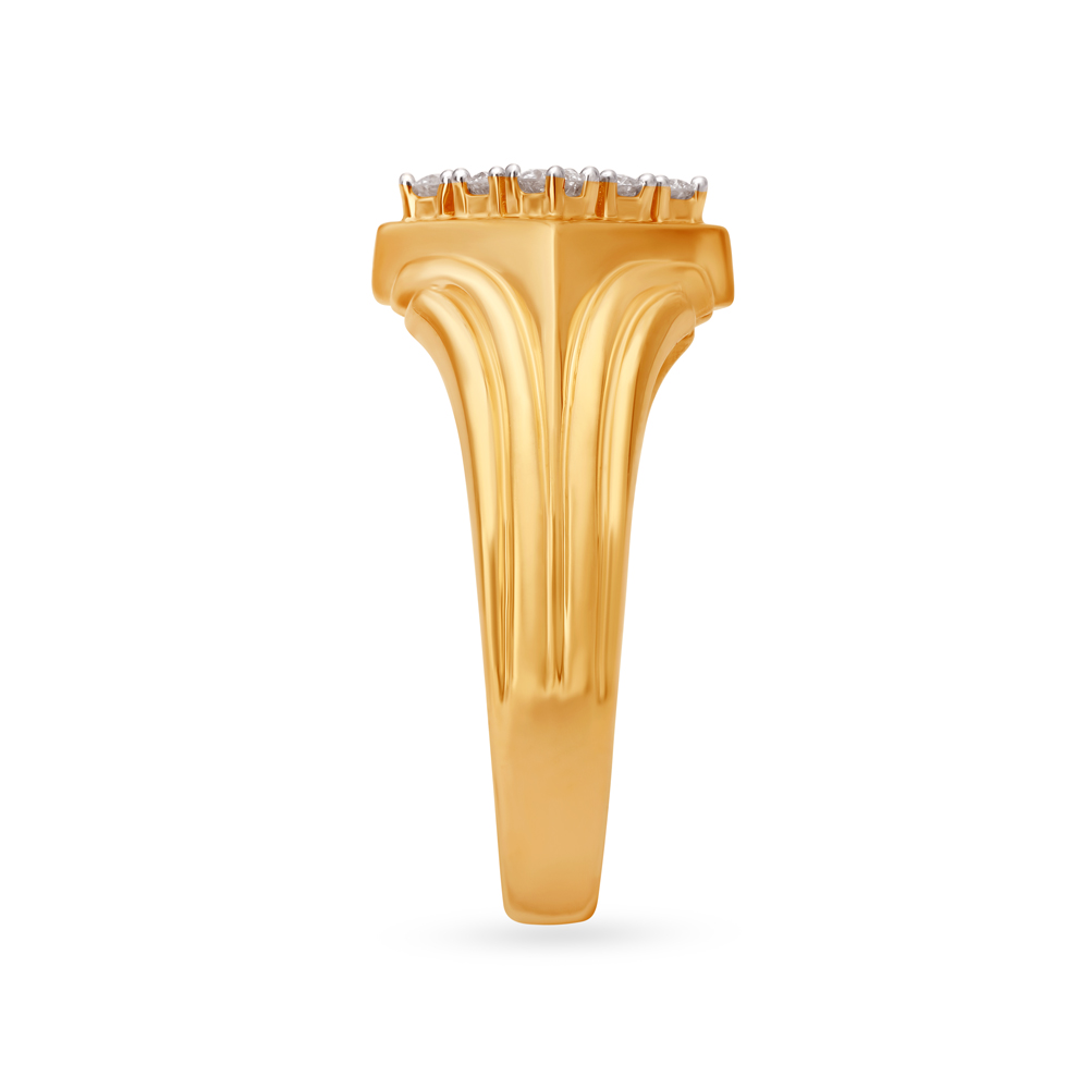 Lavish 18 Karat Yellow Gold And Diamond Finger Ring,,hi-res image number null