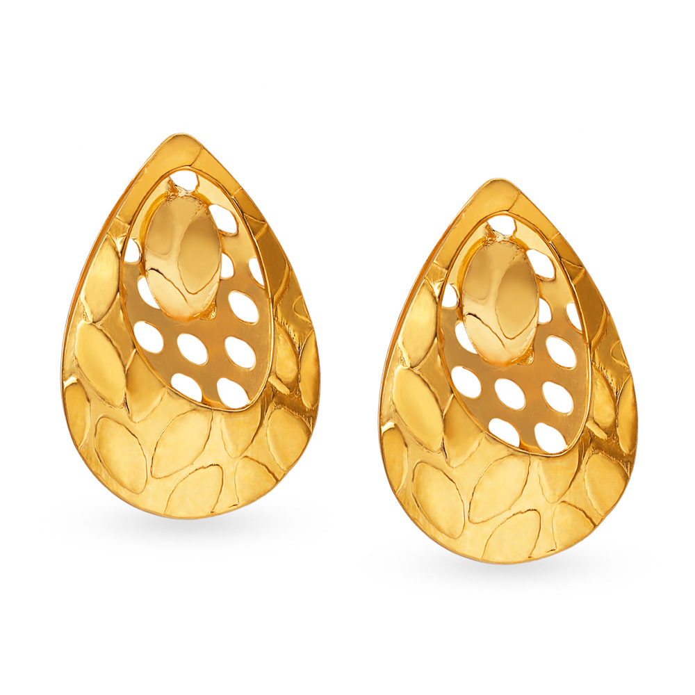 

Eclectic Gold Pendant Earrings Set