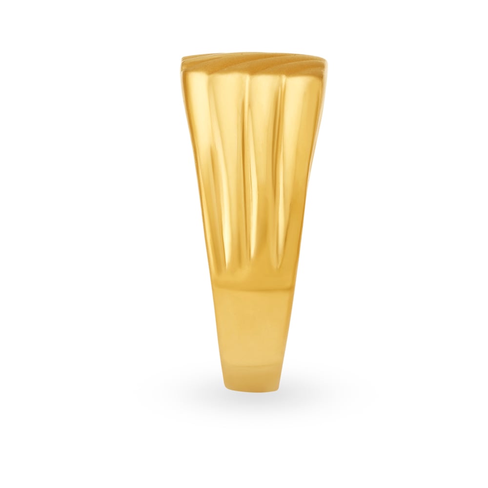 Intriguing 22 Karat Yellow Gold Ridged Pattern Finger Ring,,hi-res image number null