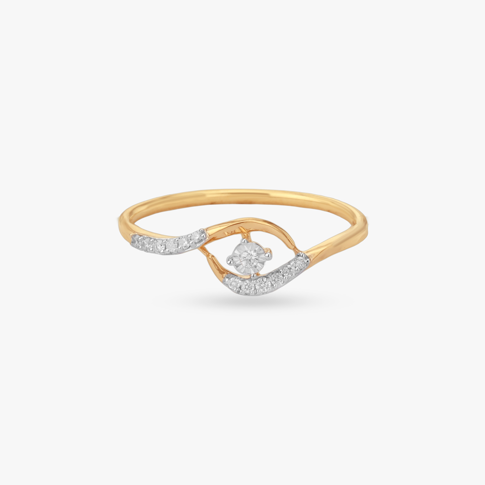 

Serene Wave Diamond Ring