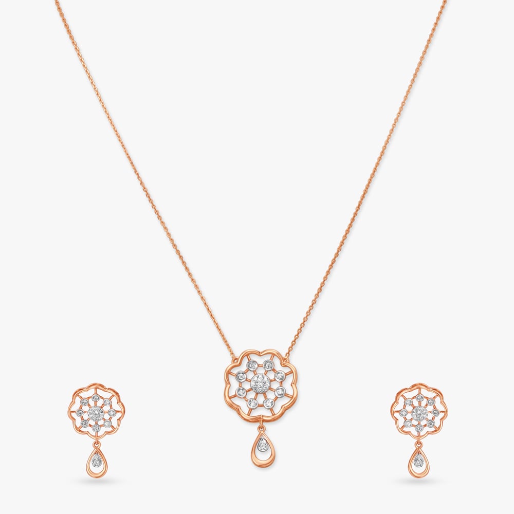 

Romantic Diamond Necklace Set