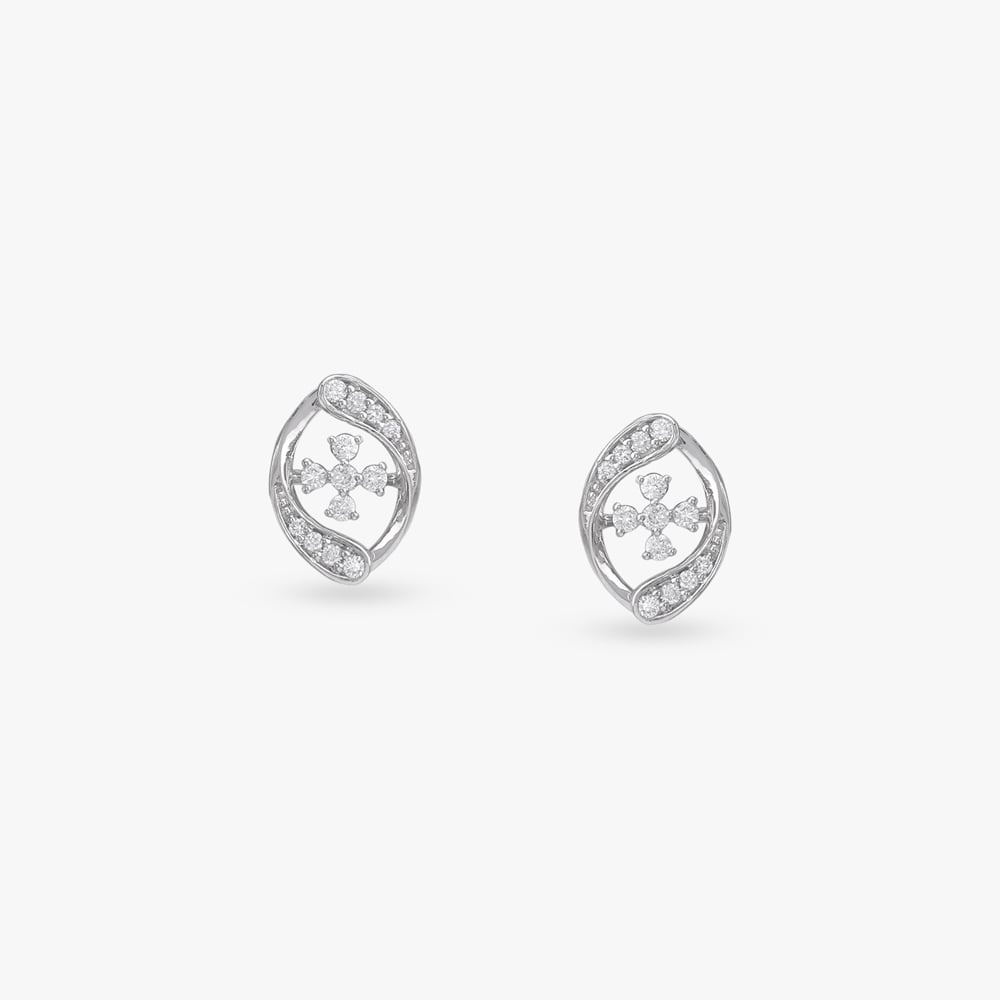 

Blossom Glow Diamond Stud Earrings