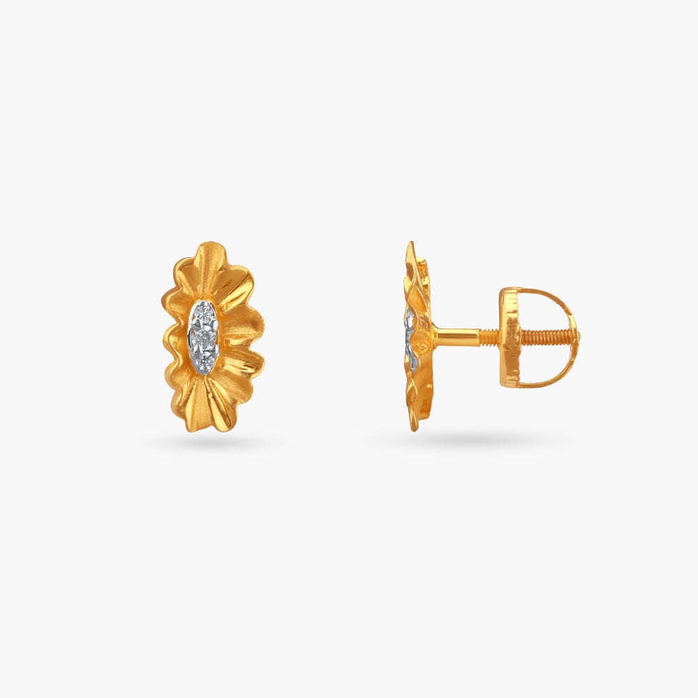 

Gleam Petal Gold Stud Earrings