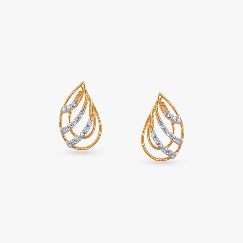 

Flowing Dewdrop Diamond Stud Earrings