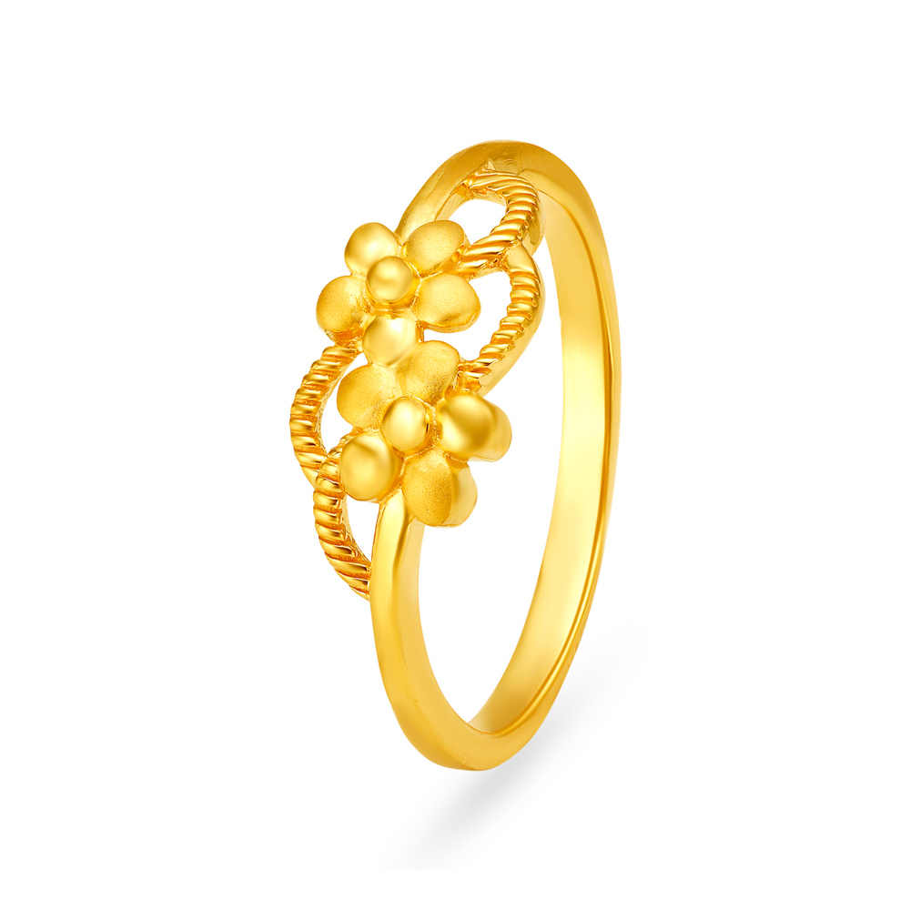 Adorable 22 Karat Yellow Gold Floral Finger Ring