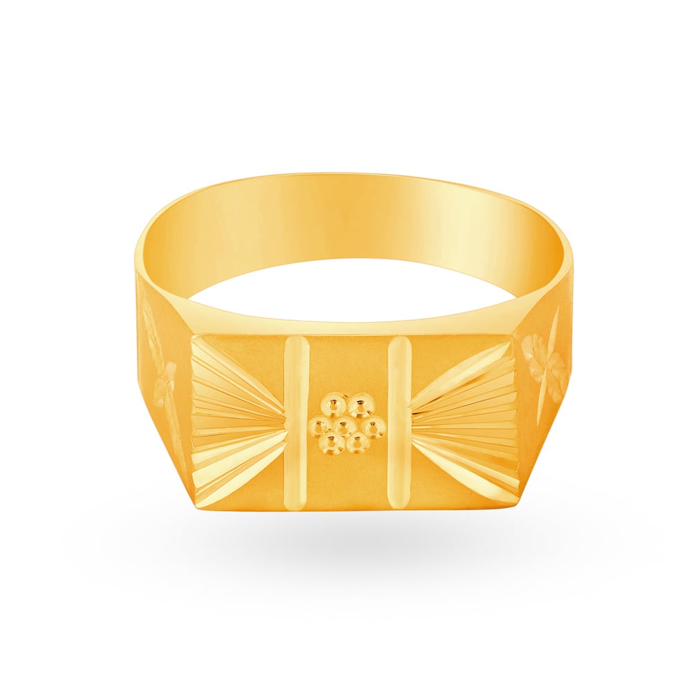 

Striking Gold Ring for Men