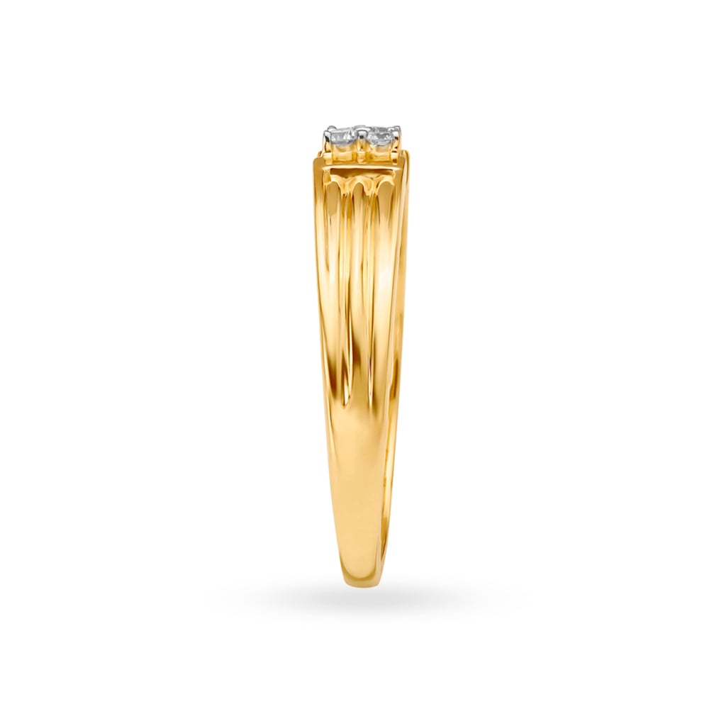 Elegant Yellow Gold And Diamond Finger Ring,,hi-res image number null