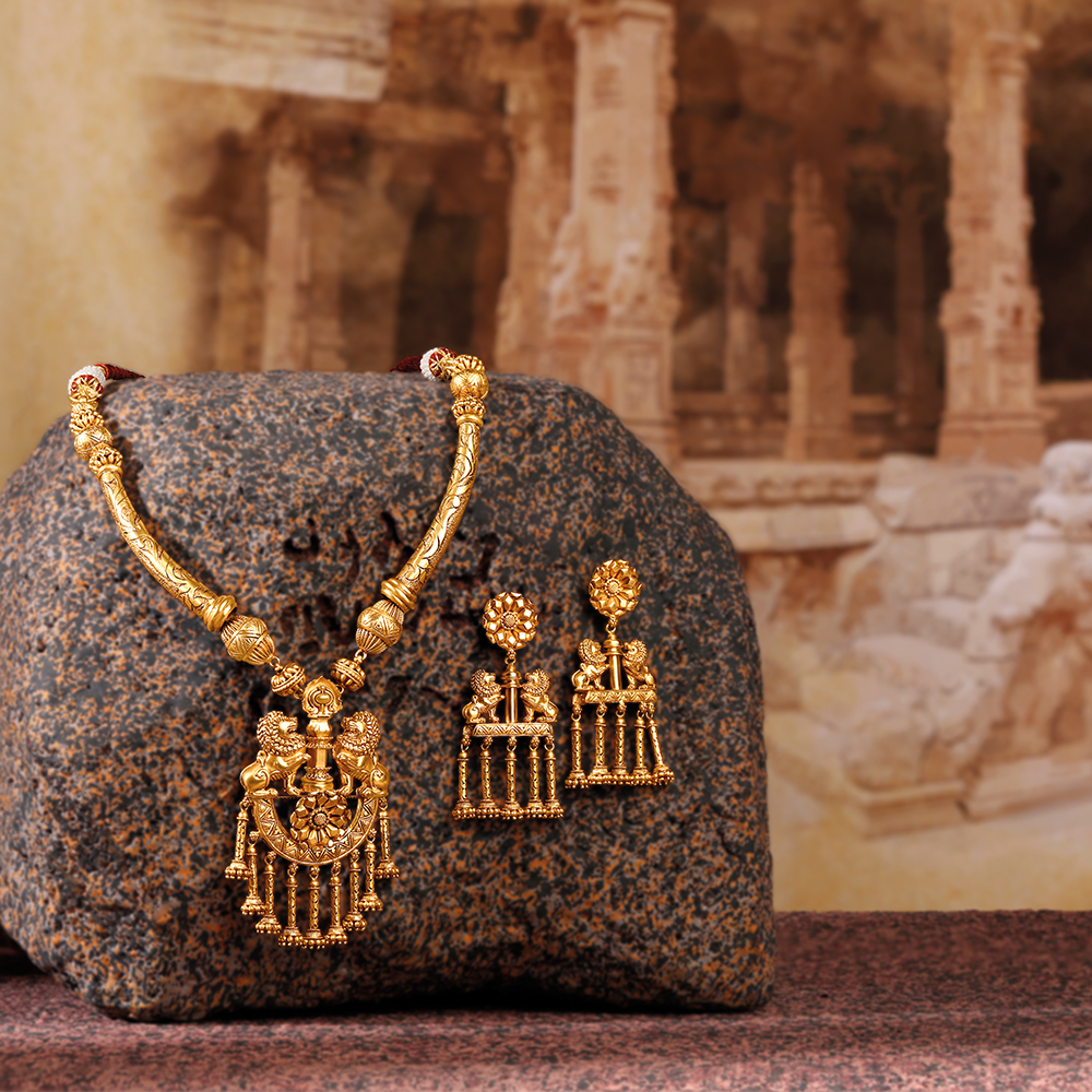 Mighty Simhazhi Necklace Set