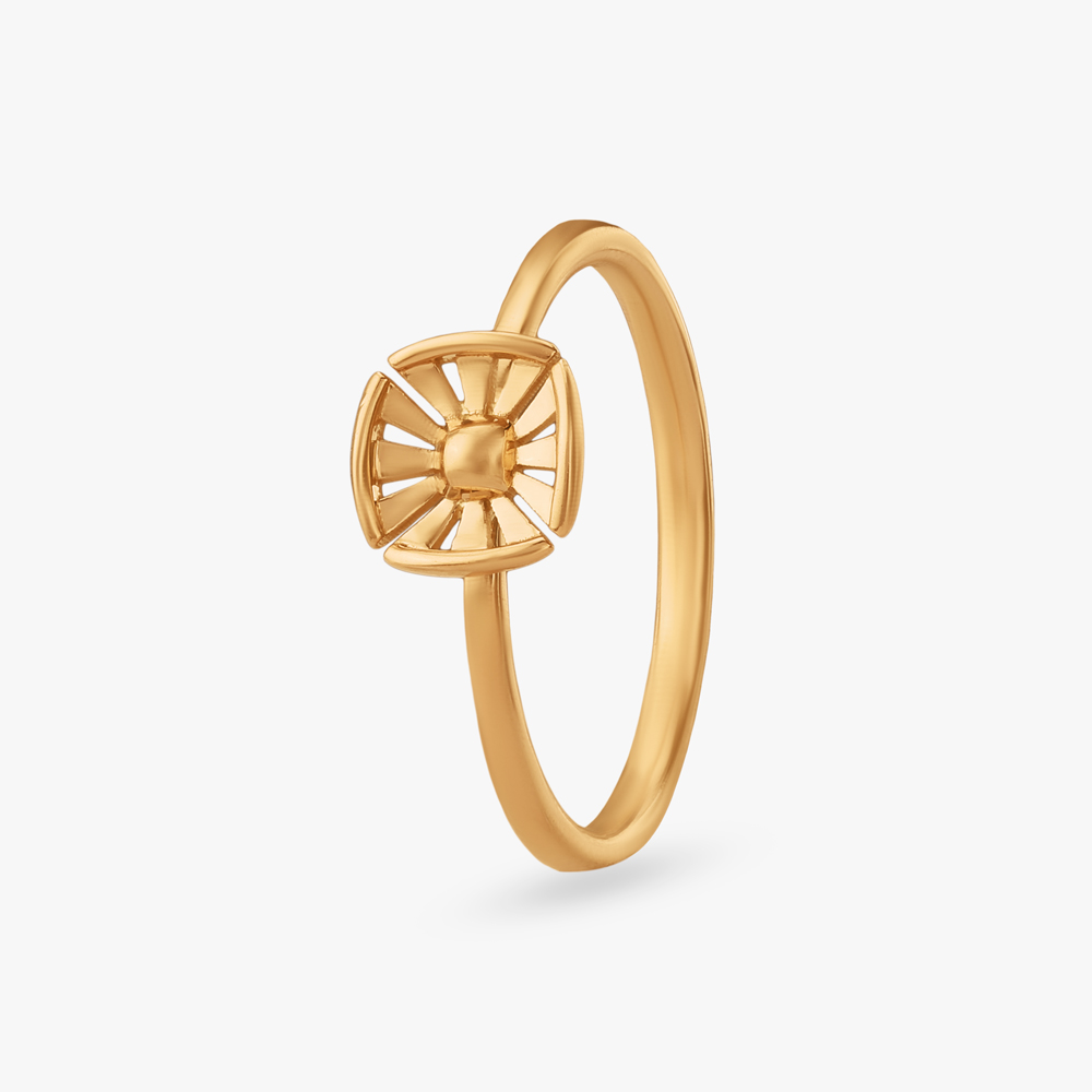 

Glide Curve Gold Ring