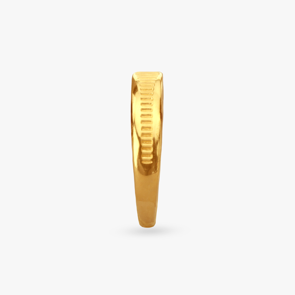 Timeless Valor Gold Finger Ring,,hi-res image number null