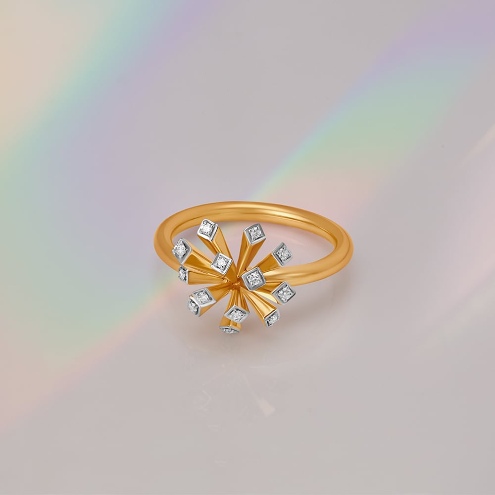 

The Gleaming Flecks Ring