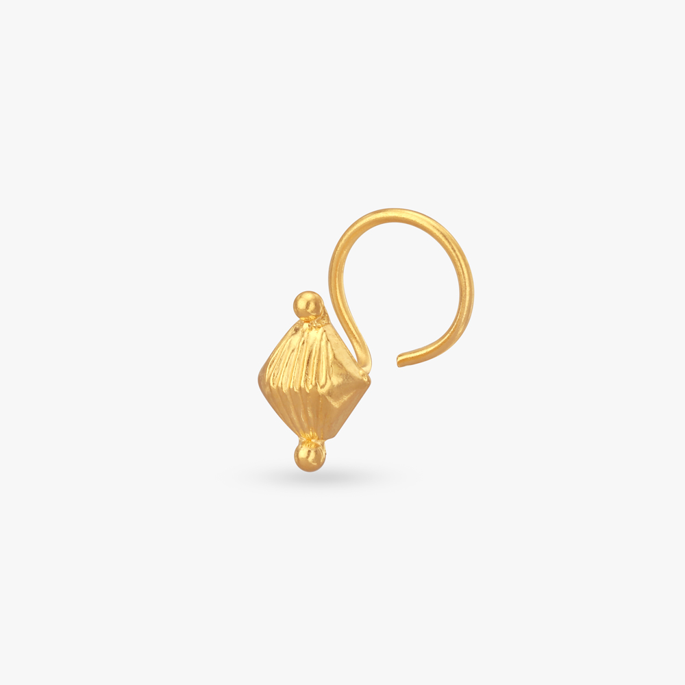 

Elegant Rhombus Gold Nose Pin