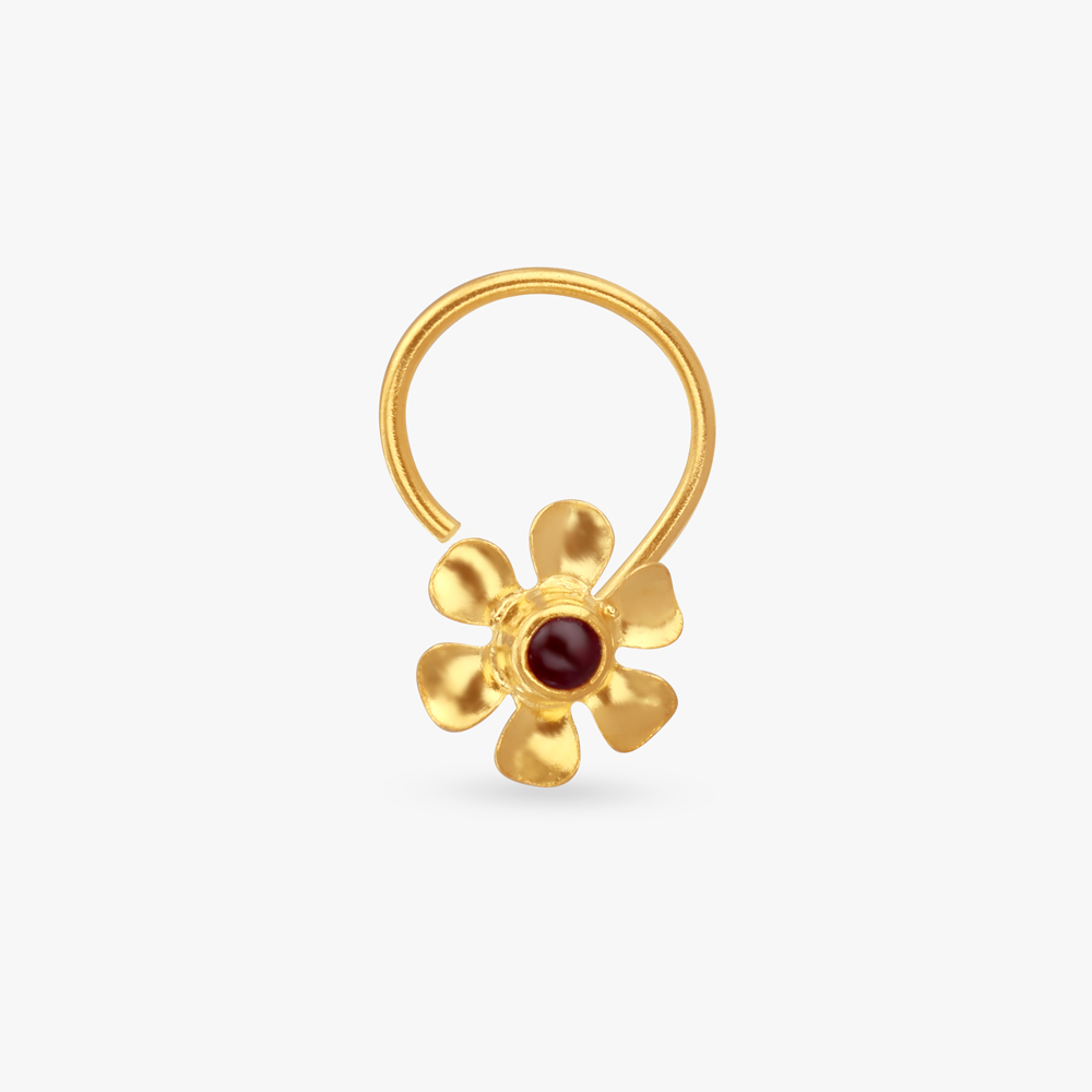

Graceful Floral Gold Nose Pin