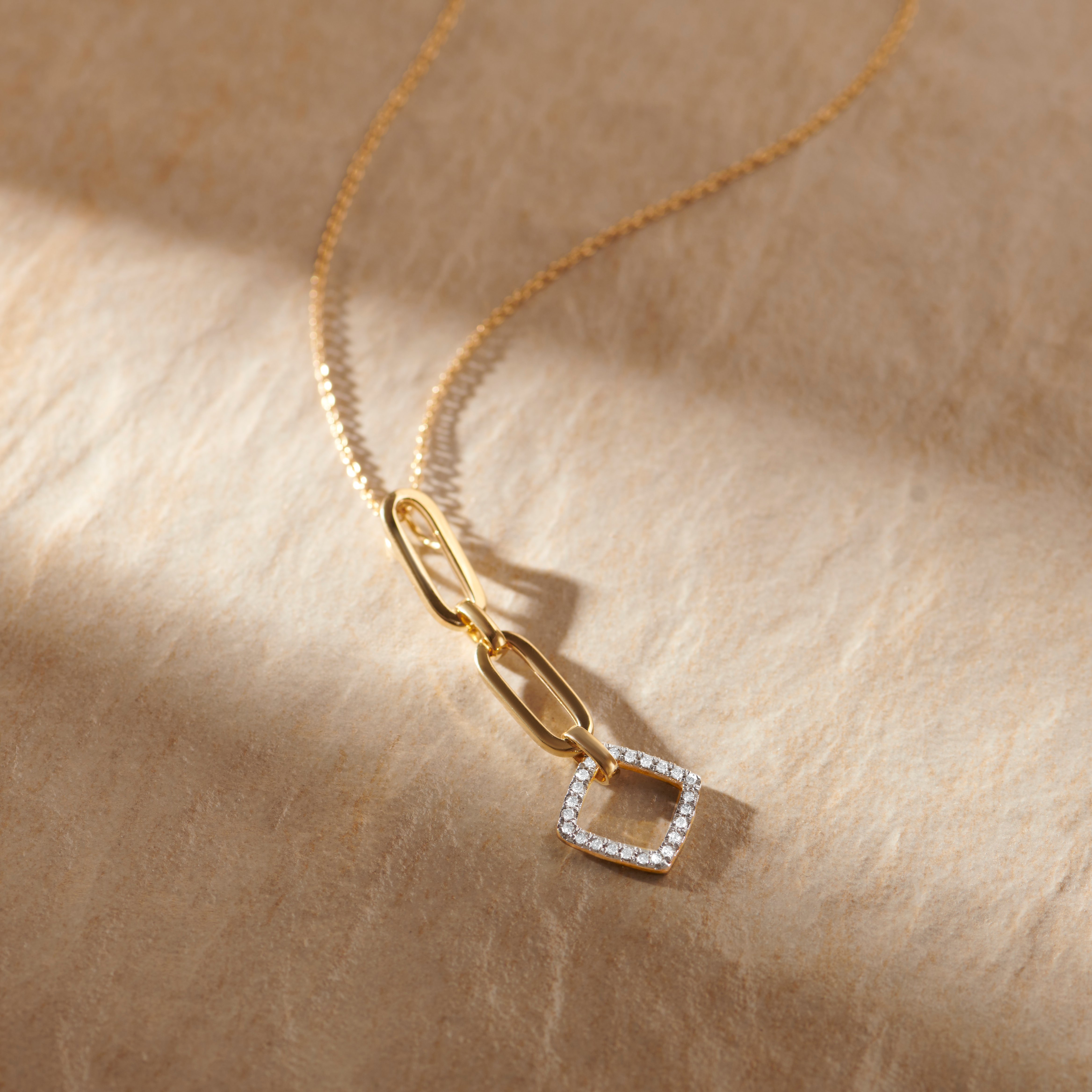 Radiance Of Diamonds Pendant with Chain