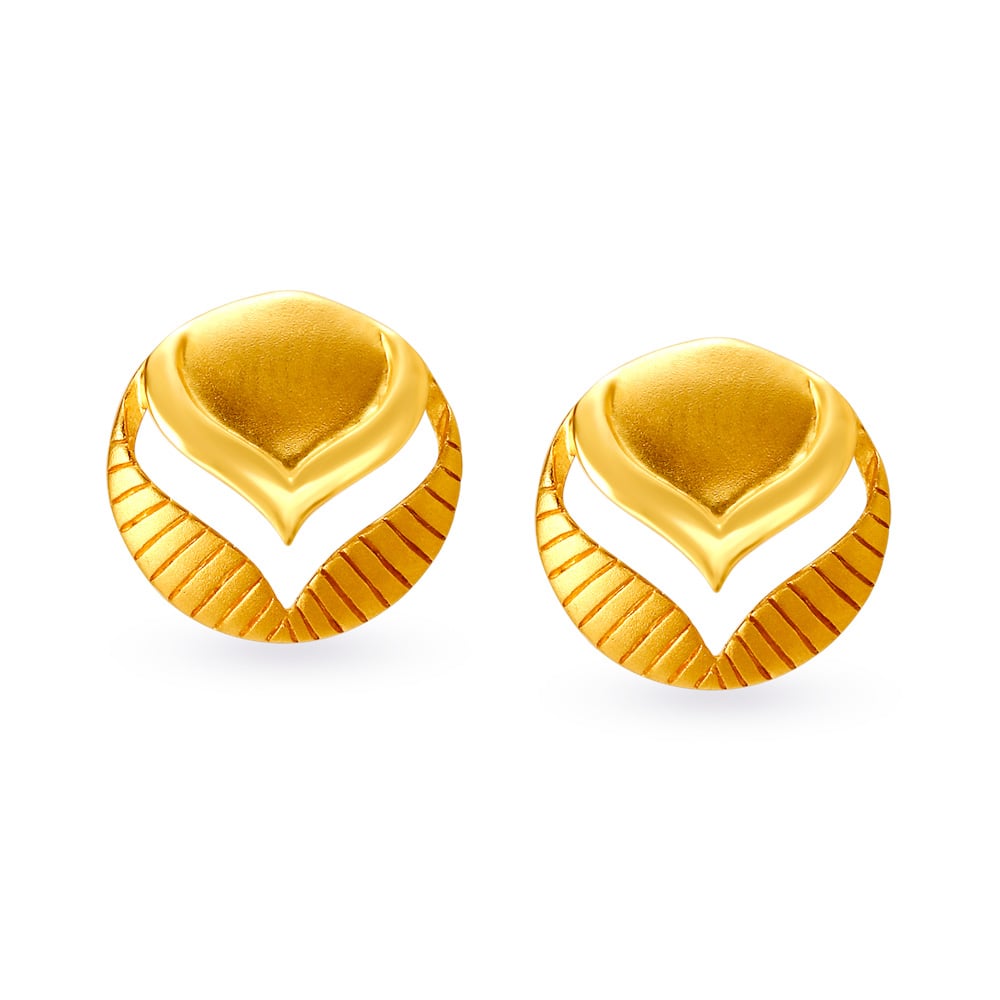 

Dainty Textured Heart Pattern Gold Stud Earrings