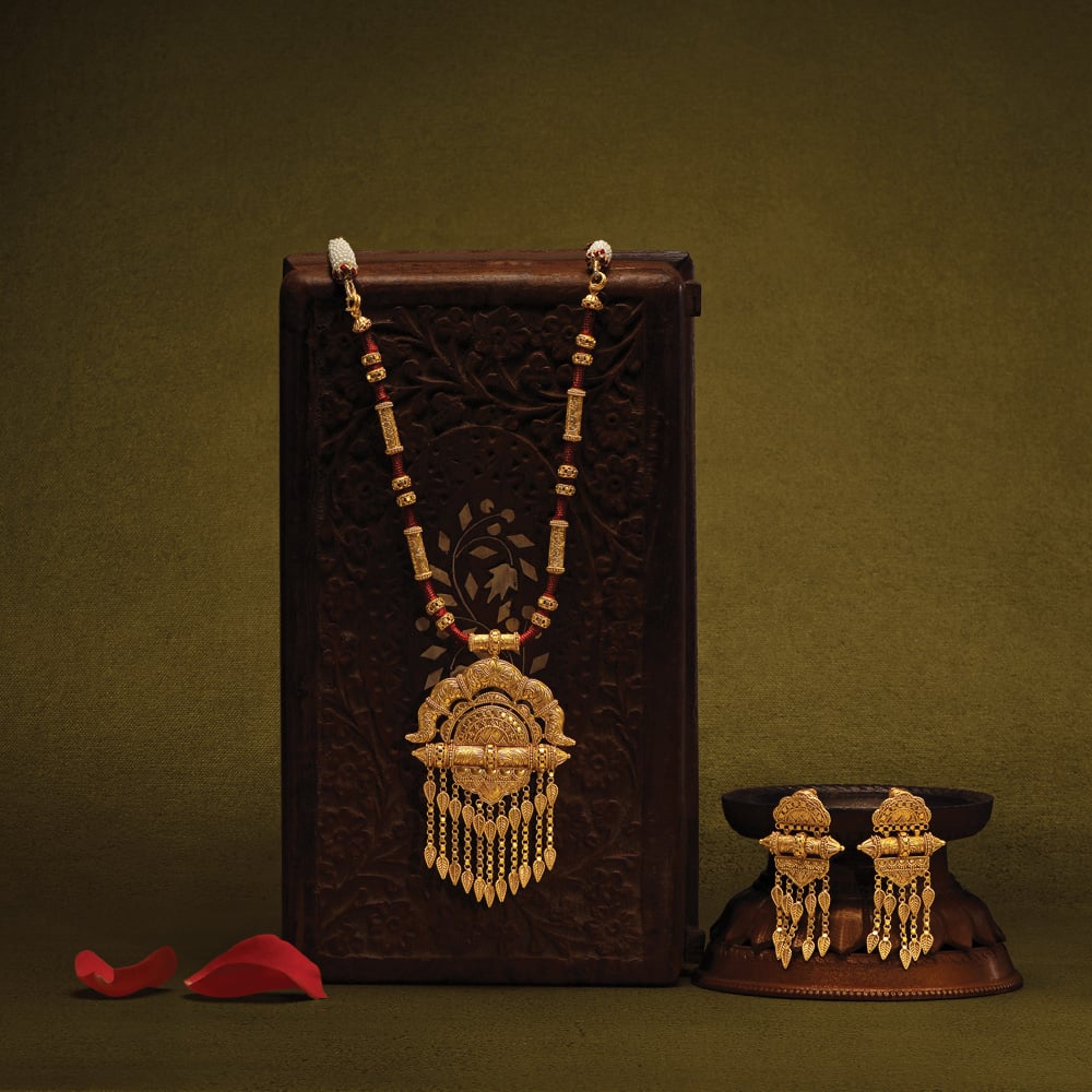 Opulent Shera Inspired Necklace Set