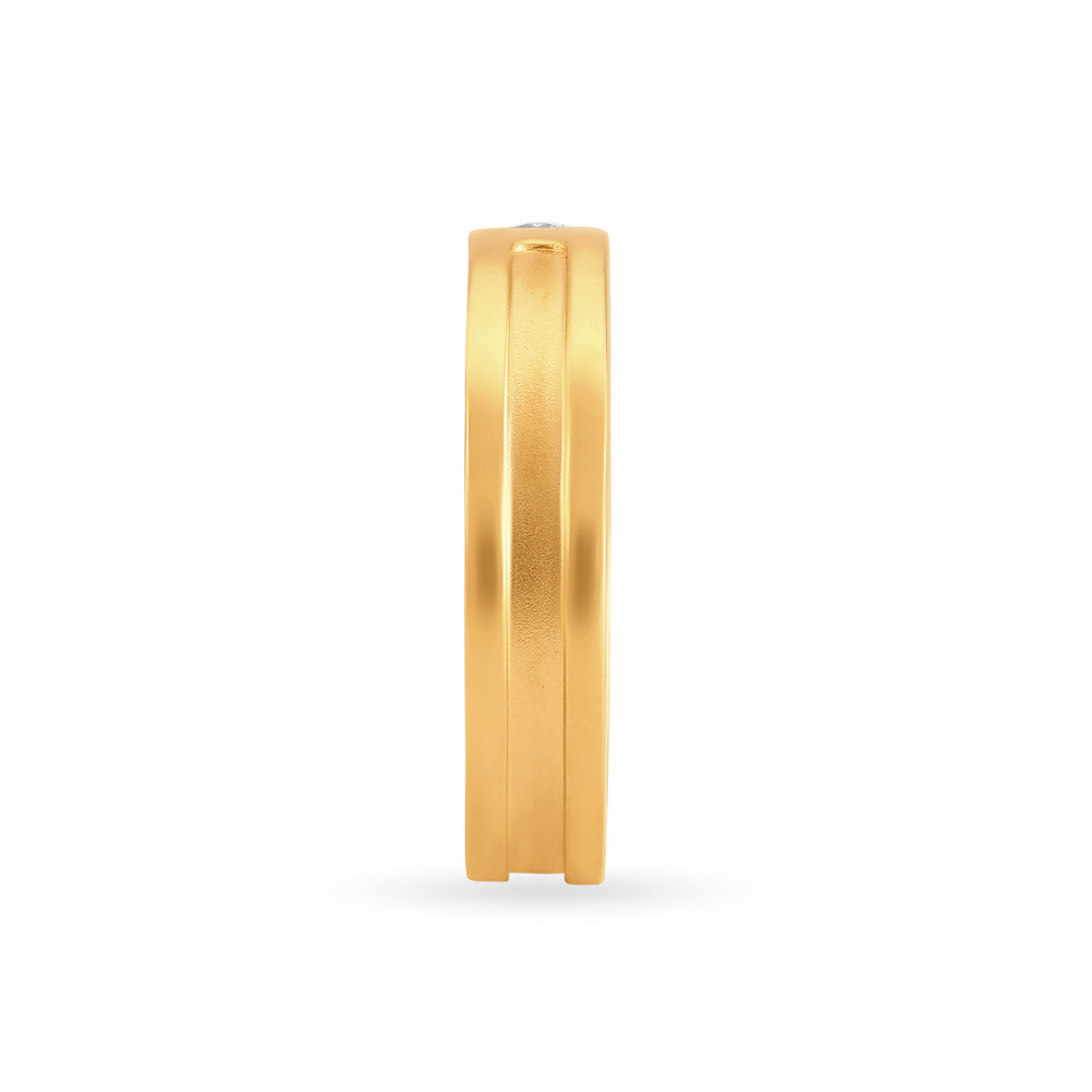 Sublime 18 Karat Yellow Gold And Diamond Finger Ring,,hi-res image number null