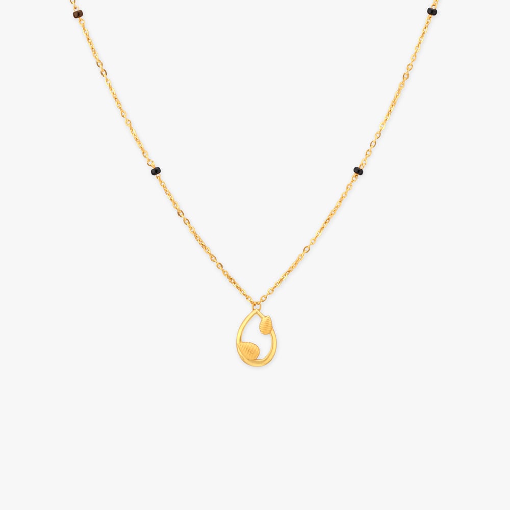 

Petal Loop Gold Mangalsutra