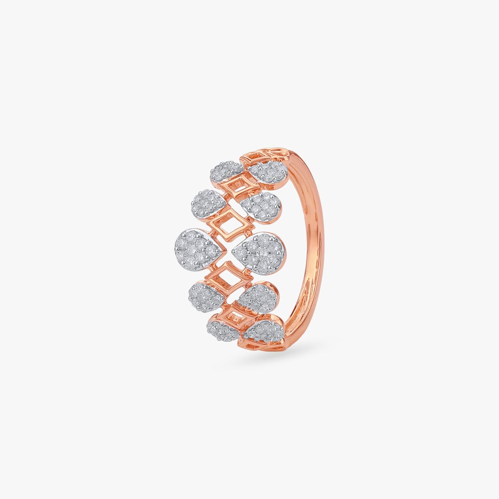 

Crown Spark Diamond Ring