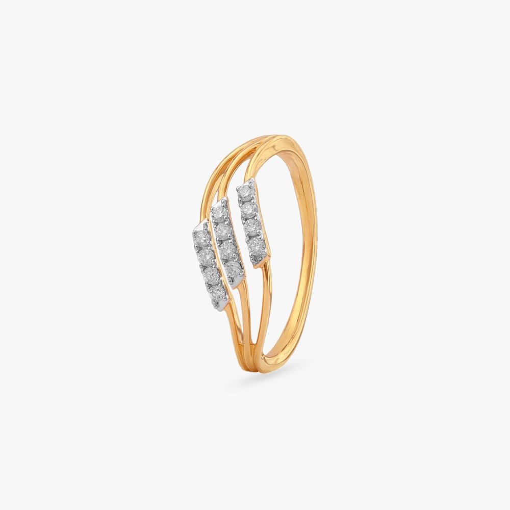 

Prism Stride Diamond Ring