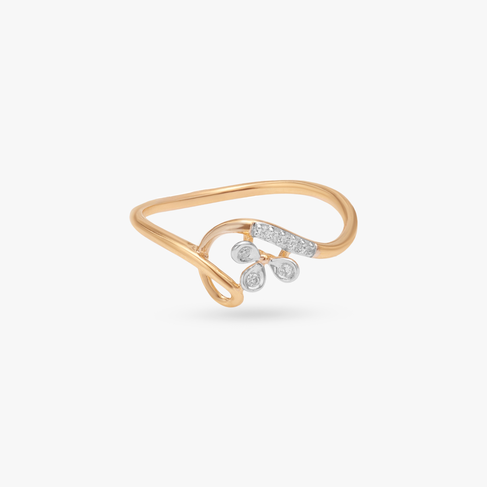 

Flowing Vine Diamond Ring