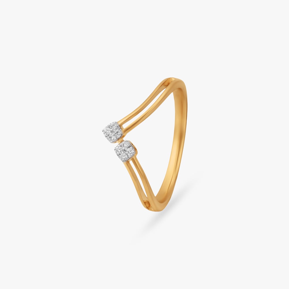 

Twin Crown Diamond Ring