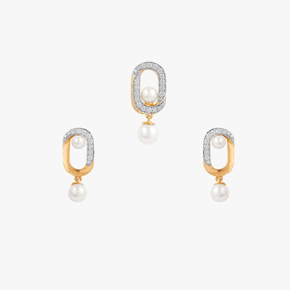 Regal Halo Diamond Pendant and Earrings Set,,hi-res image number null