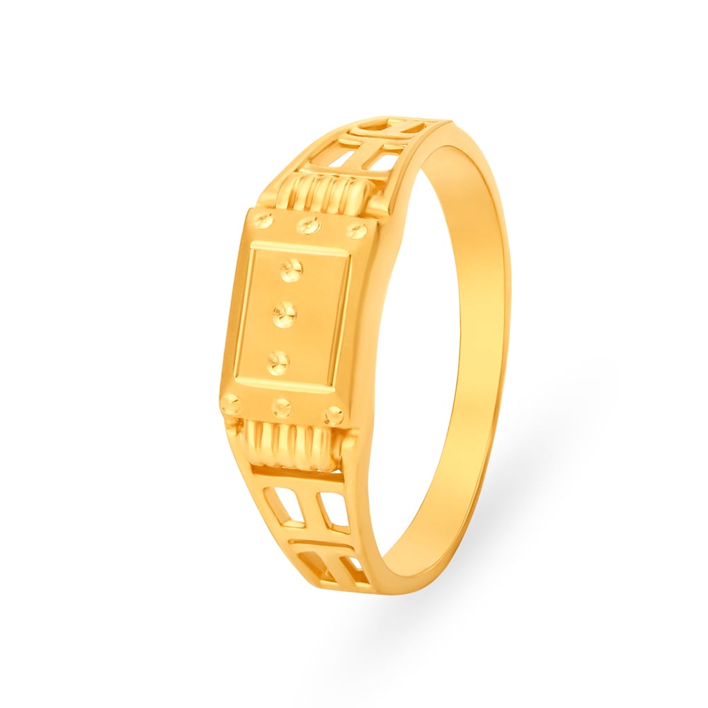 Elaborate Gold Finger Ring for Men