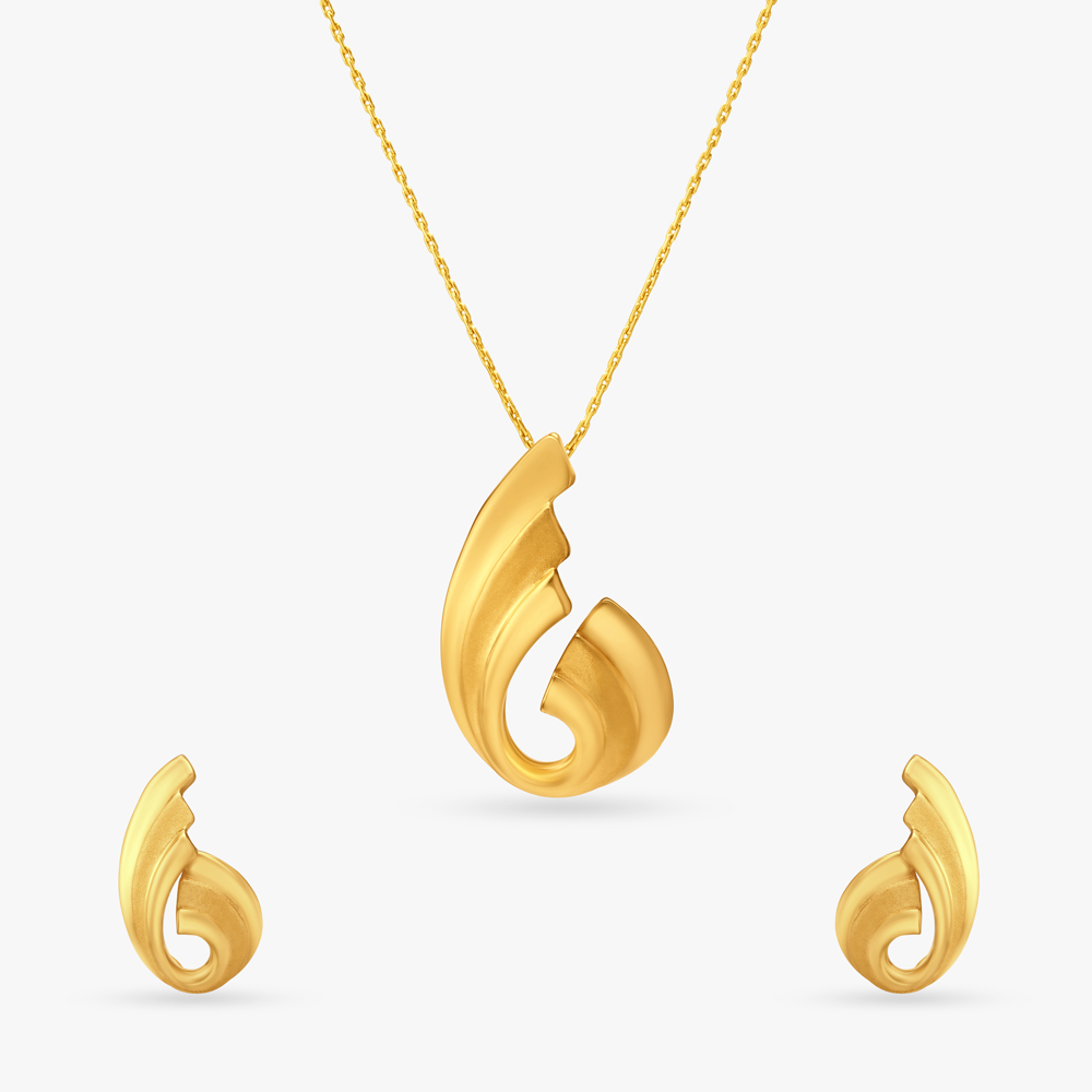 Sophisticated Pendant with Earrings Set,,hi-res image number null