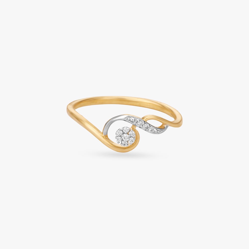 

Intertwined Bloom Diamond Ring