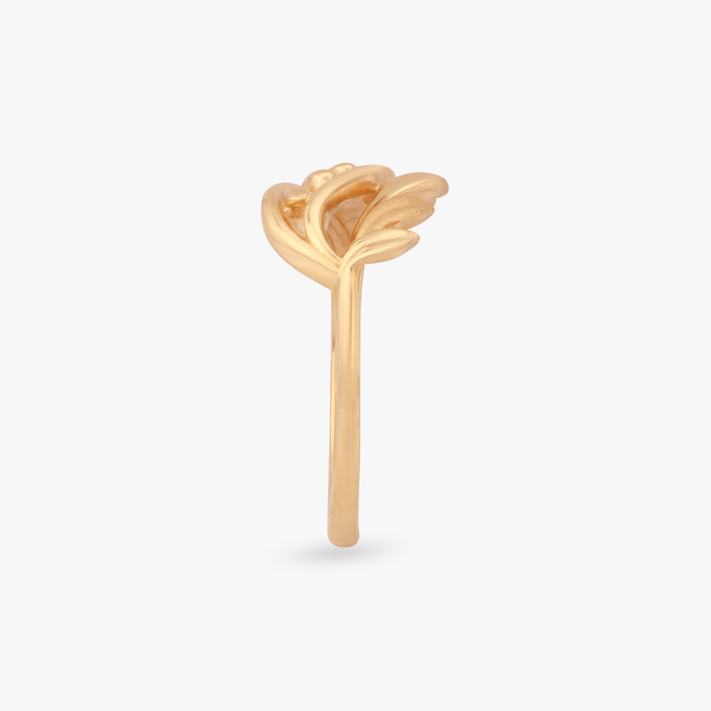 Graceful Leaf Gold Ring,,hi-res image number null