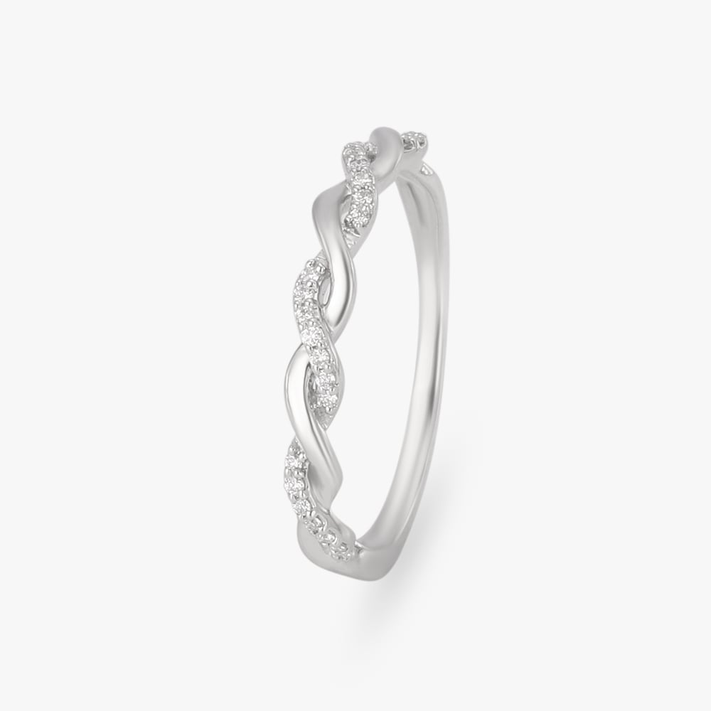 

Tangled Diamond Finger Ring