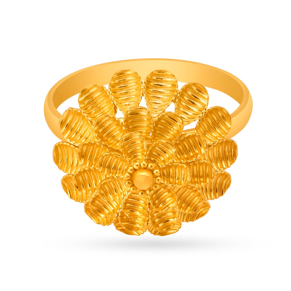 Carved Gold Finger Ring with a Radial Pattern,,hi-res image number null