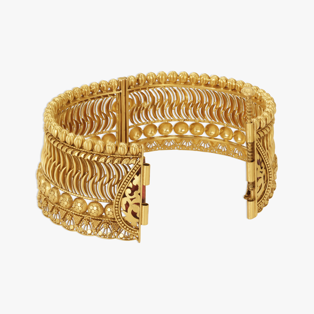 Heritage Kada with Gold Links and Jaali Work,,hi-res image number null