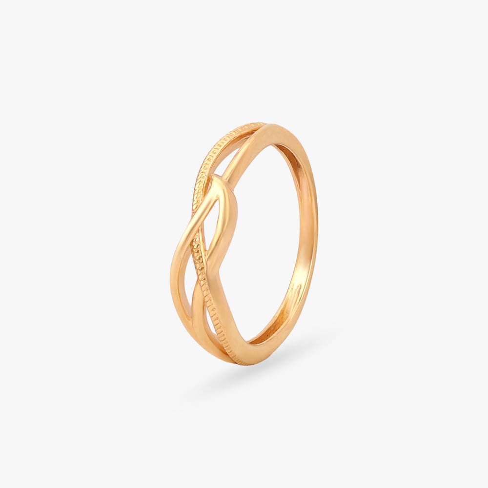 

Sculpted Twist Gold Ring