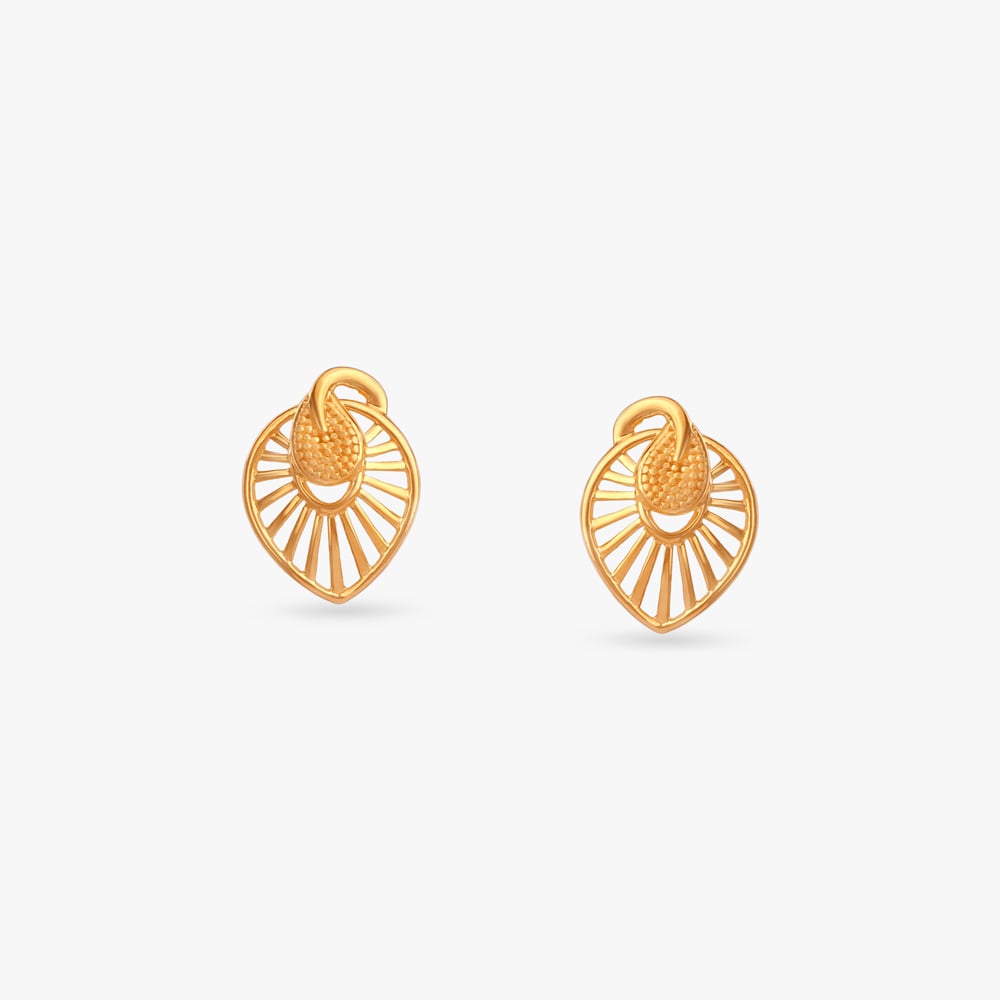 

Petal Frame Gold Stud Earrings