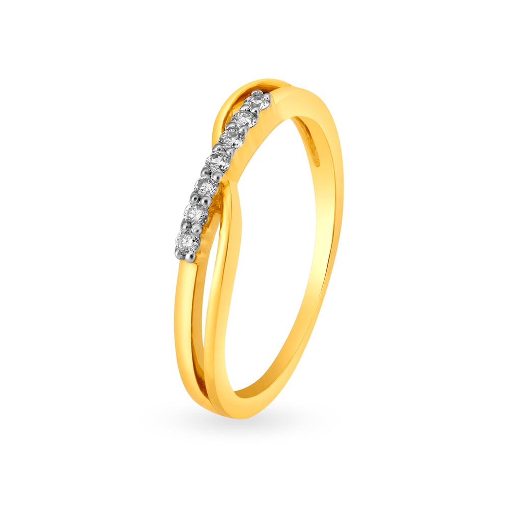 

Gorgeous 18 Karat Yellow Gold And Diamond Finger Ring