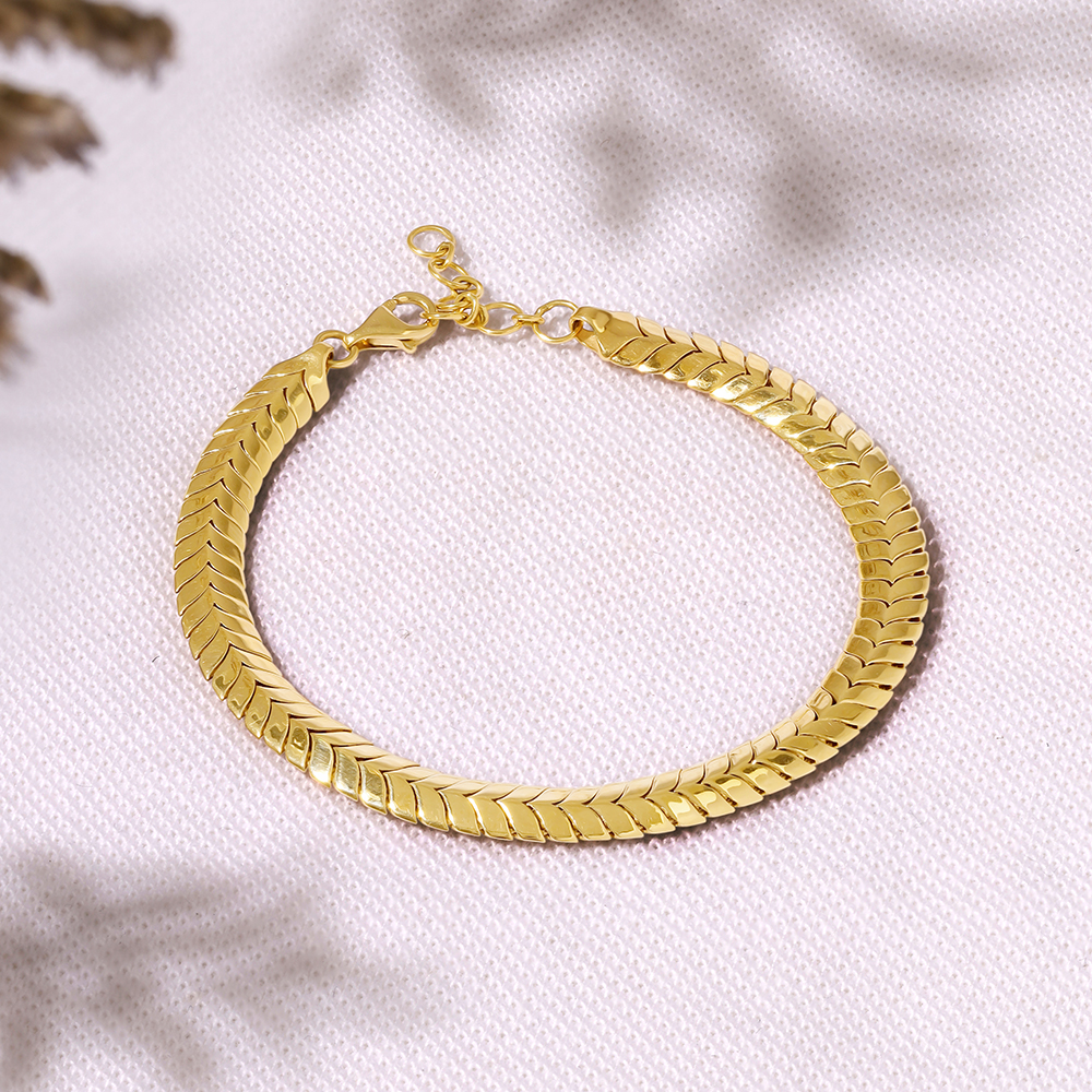18KT Resplendent Dawn Delight Yellow Gold Bracelet