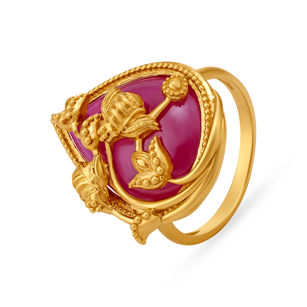 Alluring Teardrop Gold Finger Ring