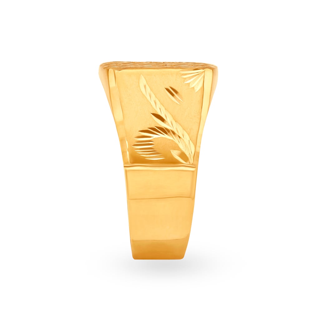 Splendid 22 Karat Yellow Gold Square Ring,,hi-res image number null