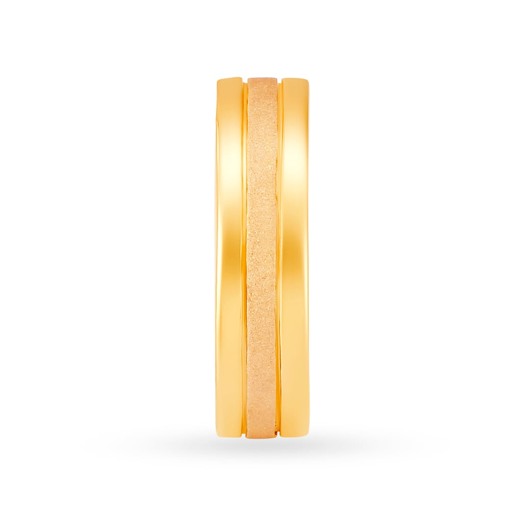 Sophisticated 22 Karat Yellow Gold Striped Finger Ring,,hi-res image number null