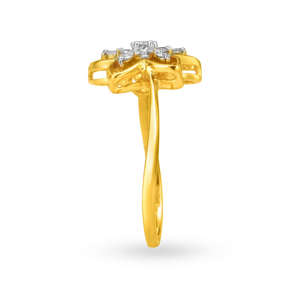 Charming 18 Karat Gold And Diamond Flower Ring,,hi-res image number null