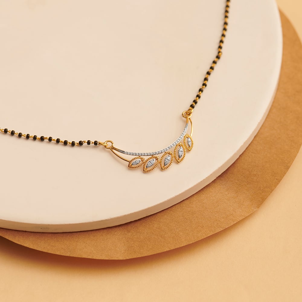 

Crescent Bloom Diamond Mangalsutra